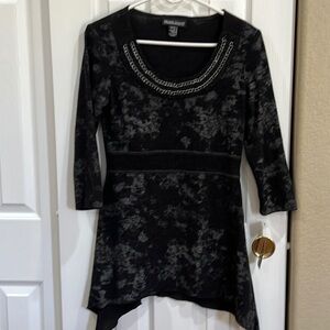 Frank Lyman tunic top, size 6